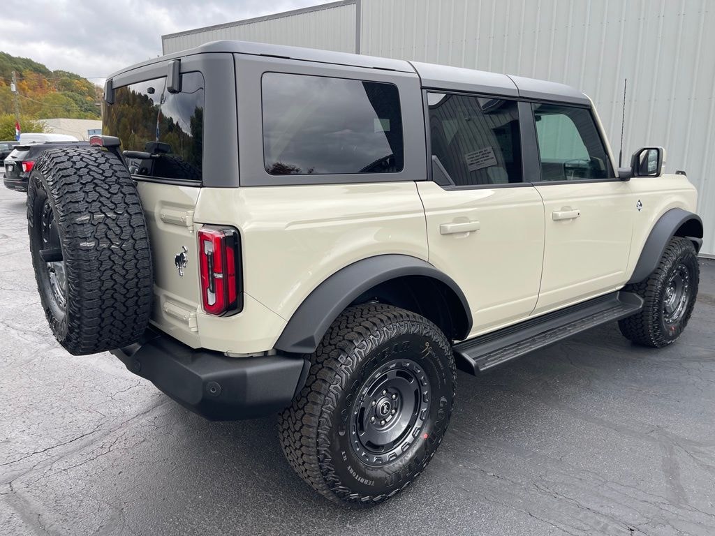 New 2025 Ford Bronco Outer Banks SUV