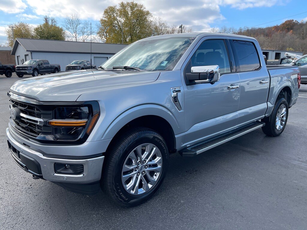 2024 Ford F-150 XLT photo 2