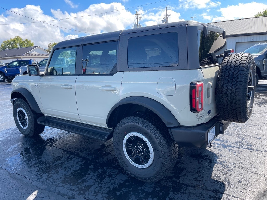 New 2025 Ford Bronco Outer Banks SUV