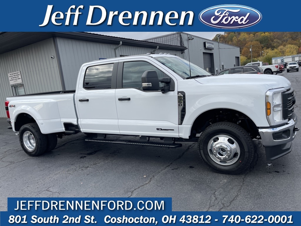 2026 Ford F-350 Super Duty XL's photo