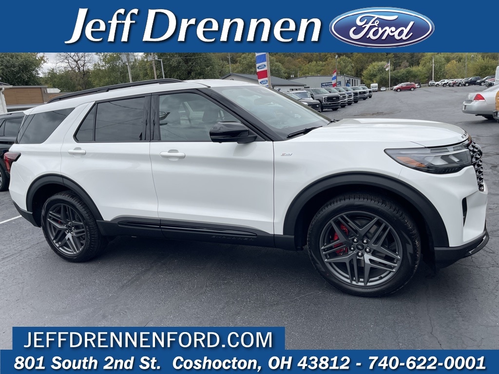 2025 Ford Explorer ST-LINE's photo
