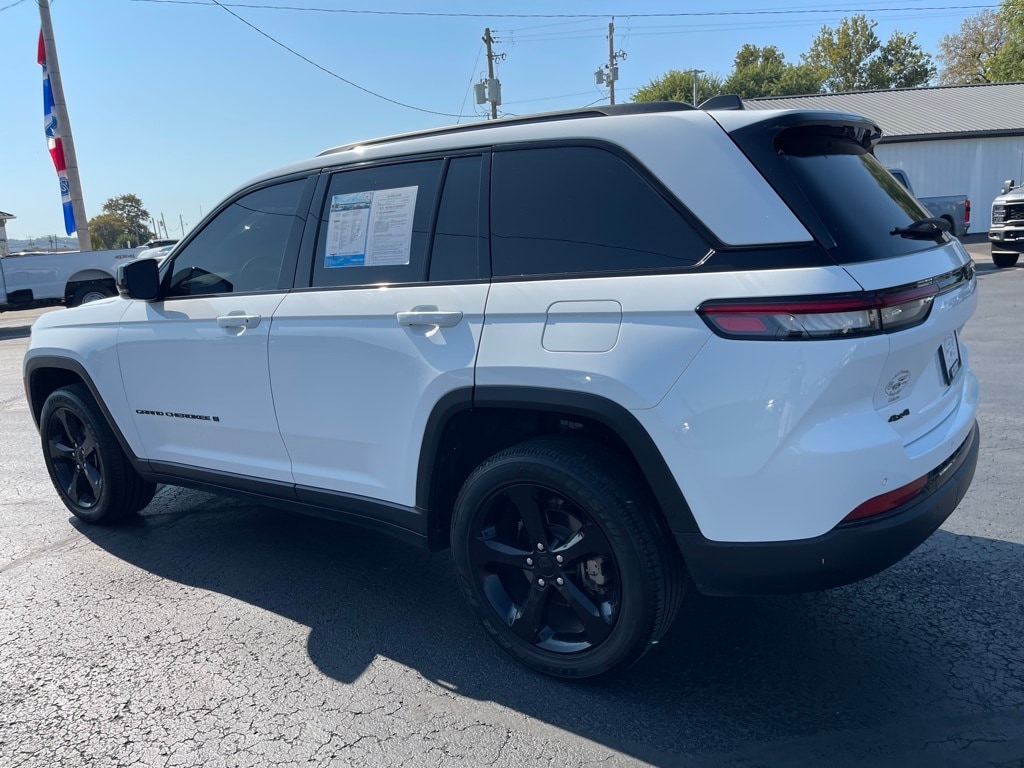Used 2023 Jeep Grand Cherokee Altitude SUV