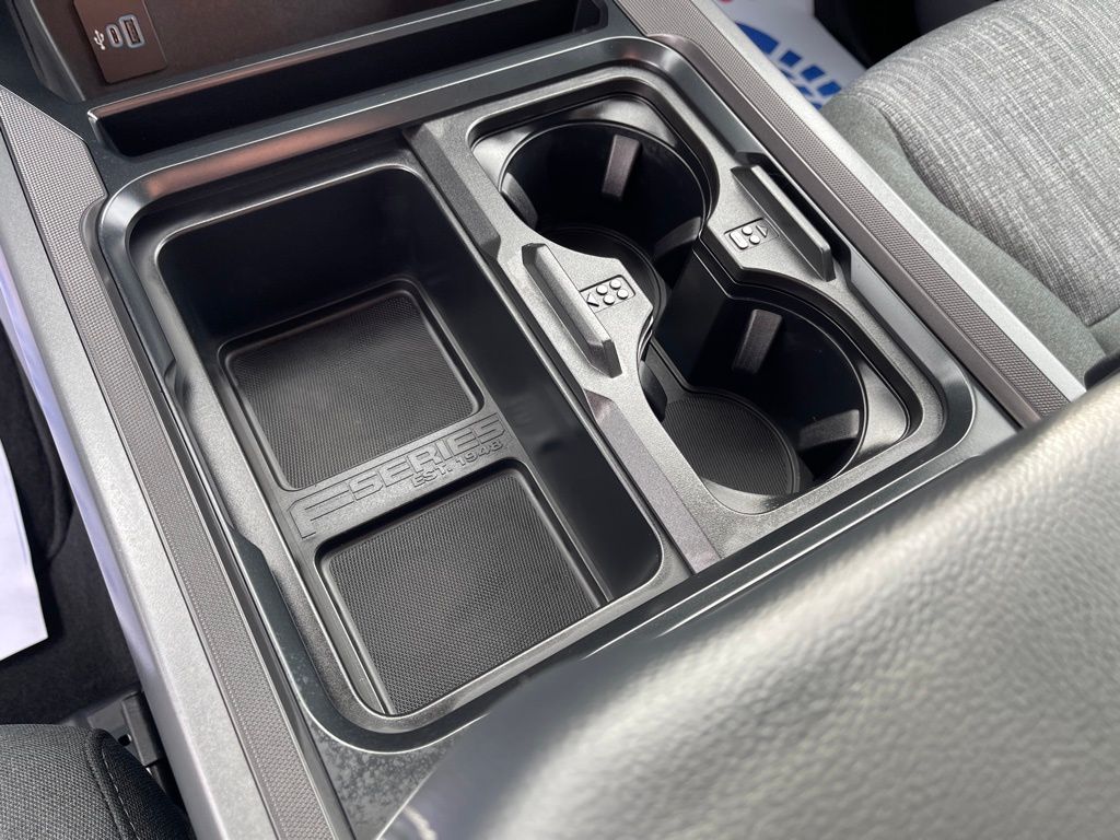 2026 Ford F-350 Super Duty XLT - Photo 24