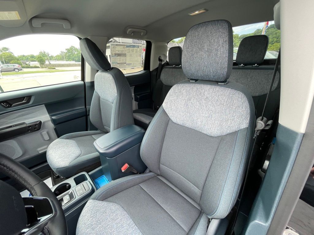 2025 Ford Maverick XLT - Photo 16