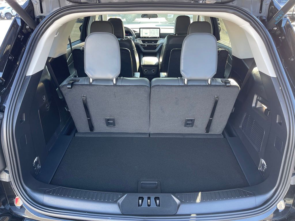 2026 Ford Explorer Active - Photo 7