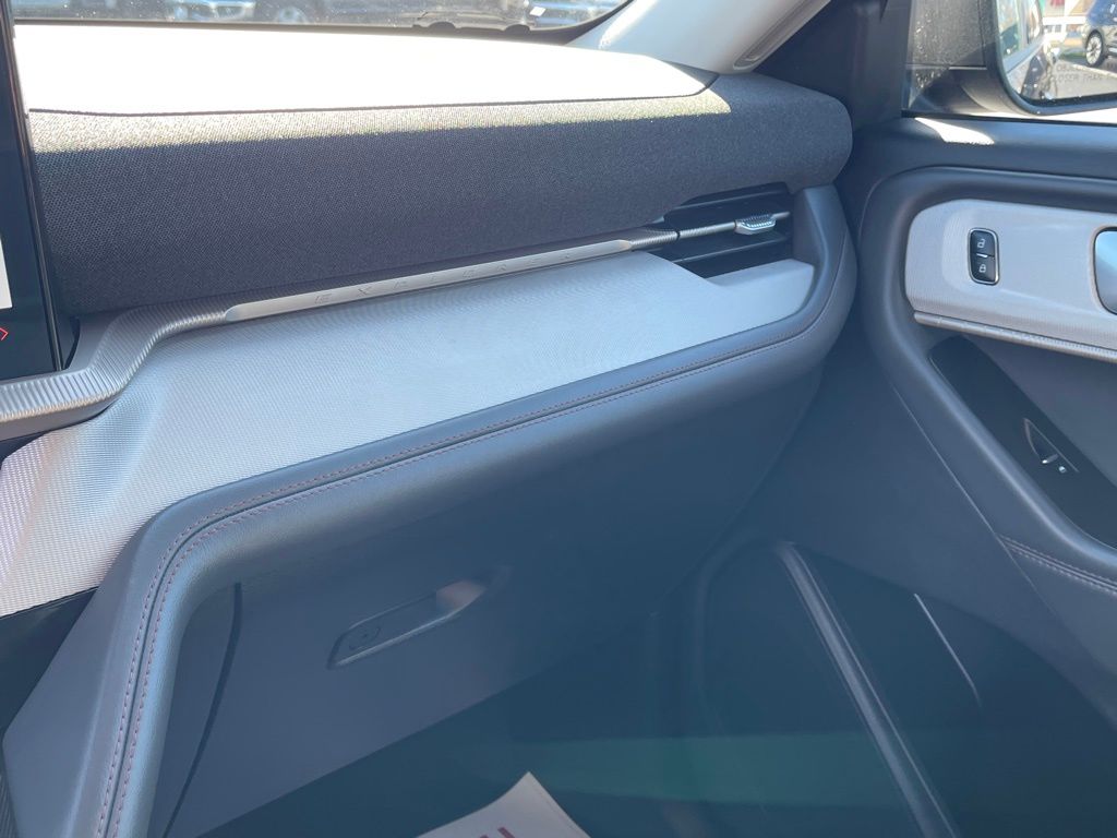 2026 Ford Explorer Active - Photo 28