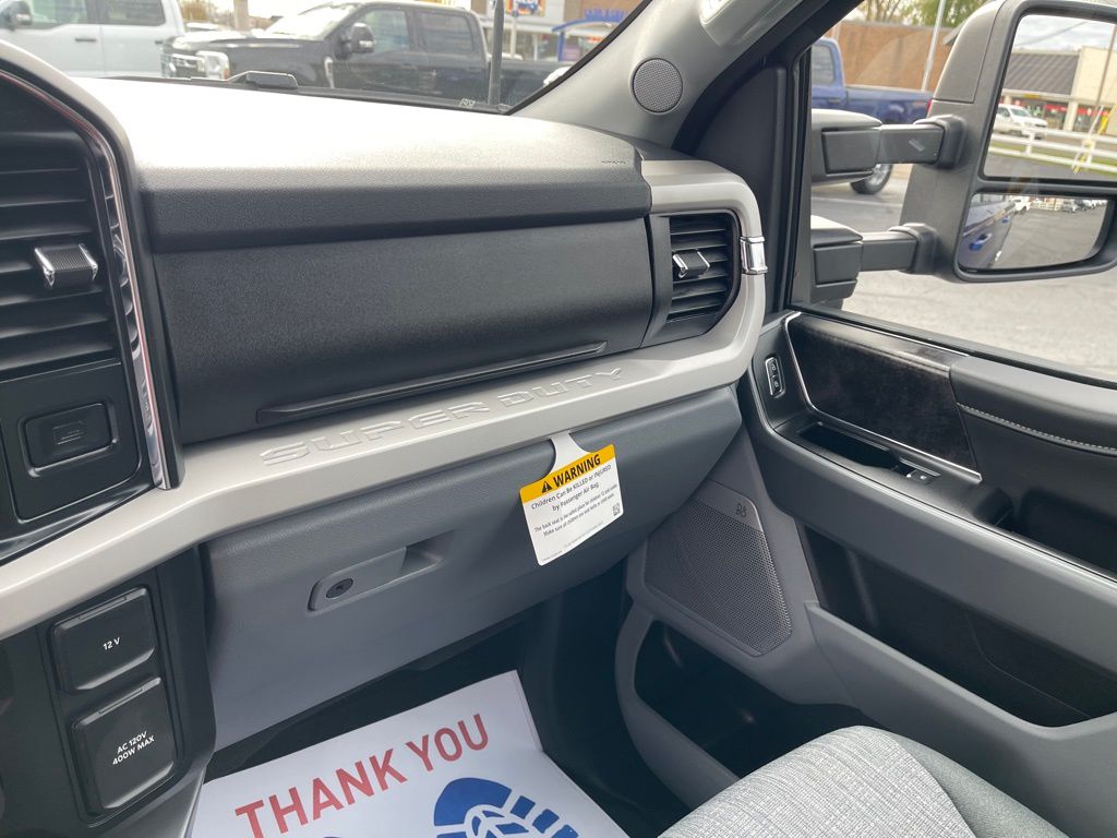 2026 Ford F-350 Super Duty XLT - Photo 27