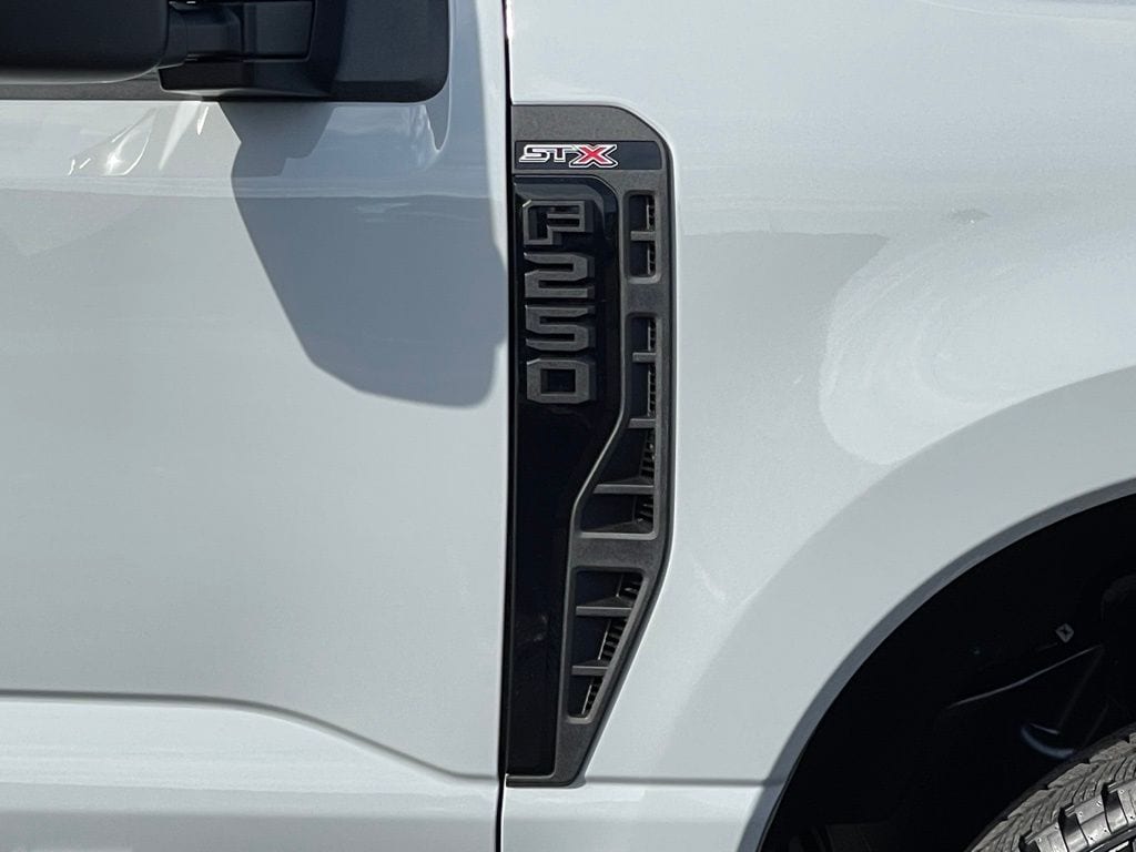 2026 Ford F-250 Super Duty XL - Photo 9
