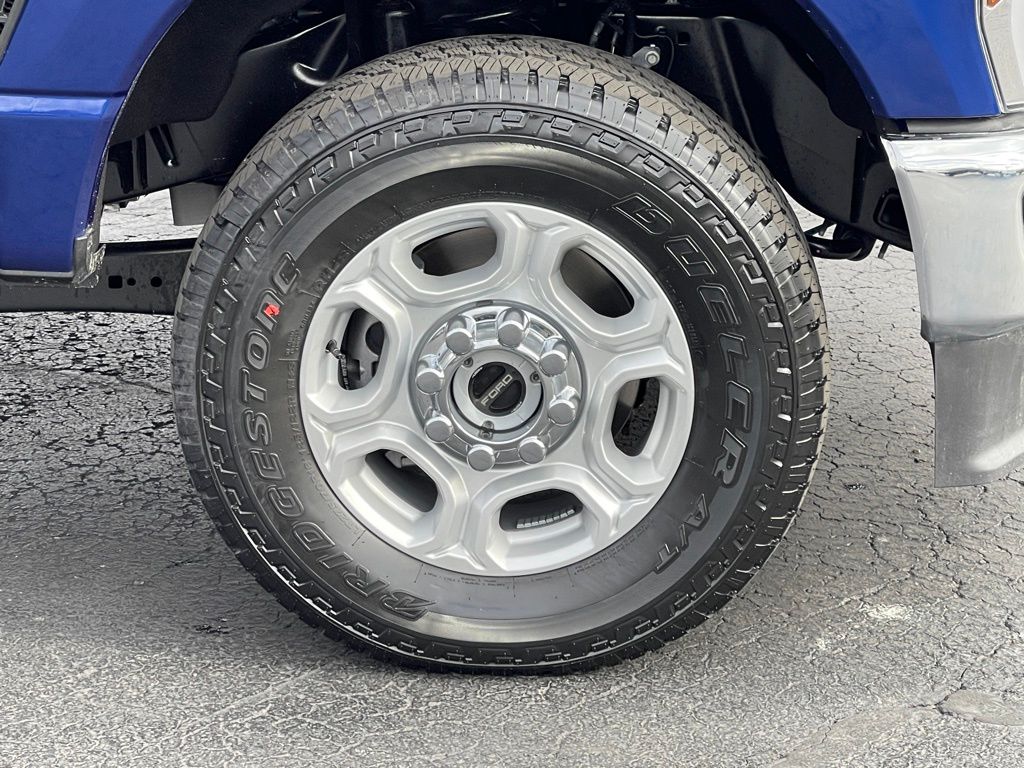 2026 Ford F-350 Super Duty XLT - Photo 10
