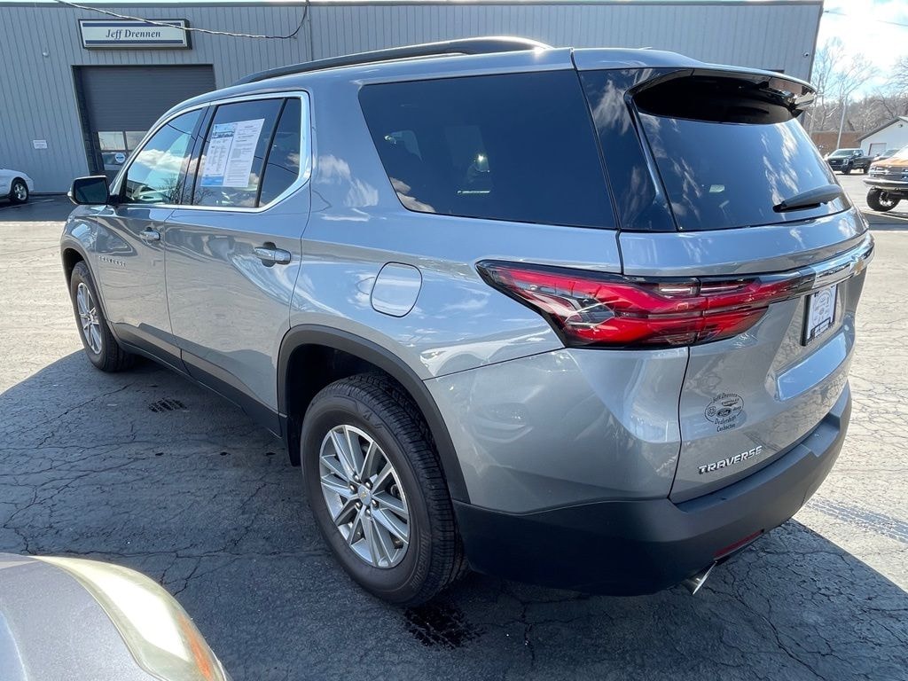Used 2023 Chevrolet Traverse LT SUV