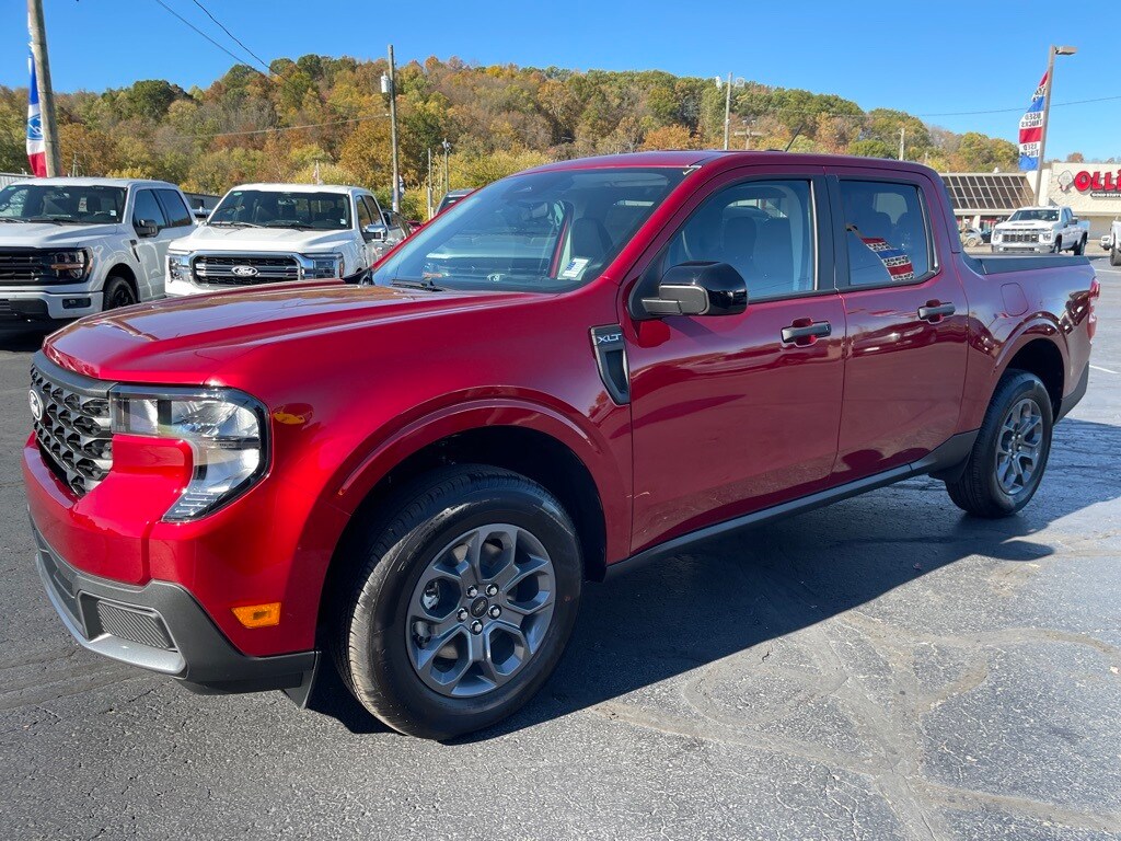 New 2025 Ford Maverick XLT Truck