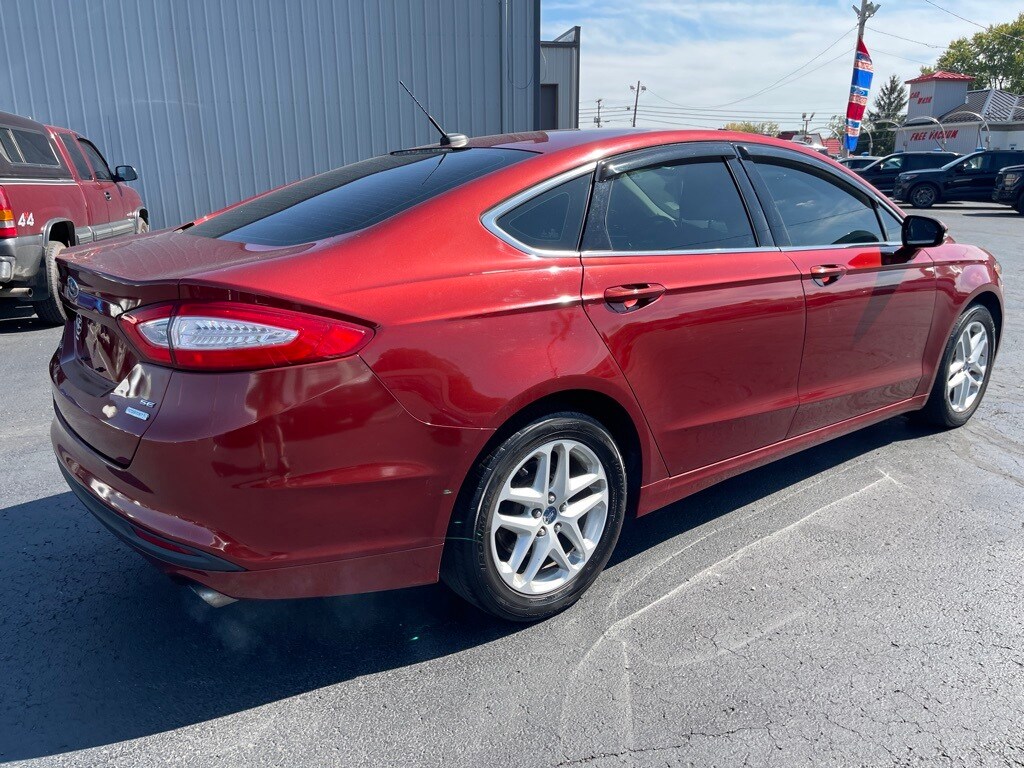 2014 Ford Fusion SE photo 3