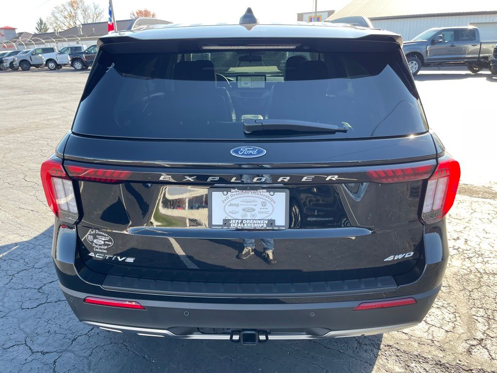 2026 Ford Explorer Active - Photo 6