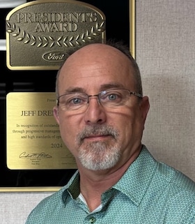 Staff member Steve Hall from 326099c73922