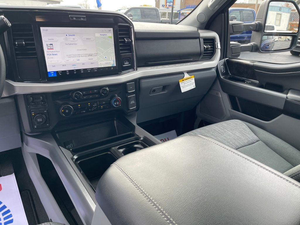 2026 Ford F-350 Super Duty XLT - Photo 19