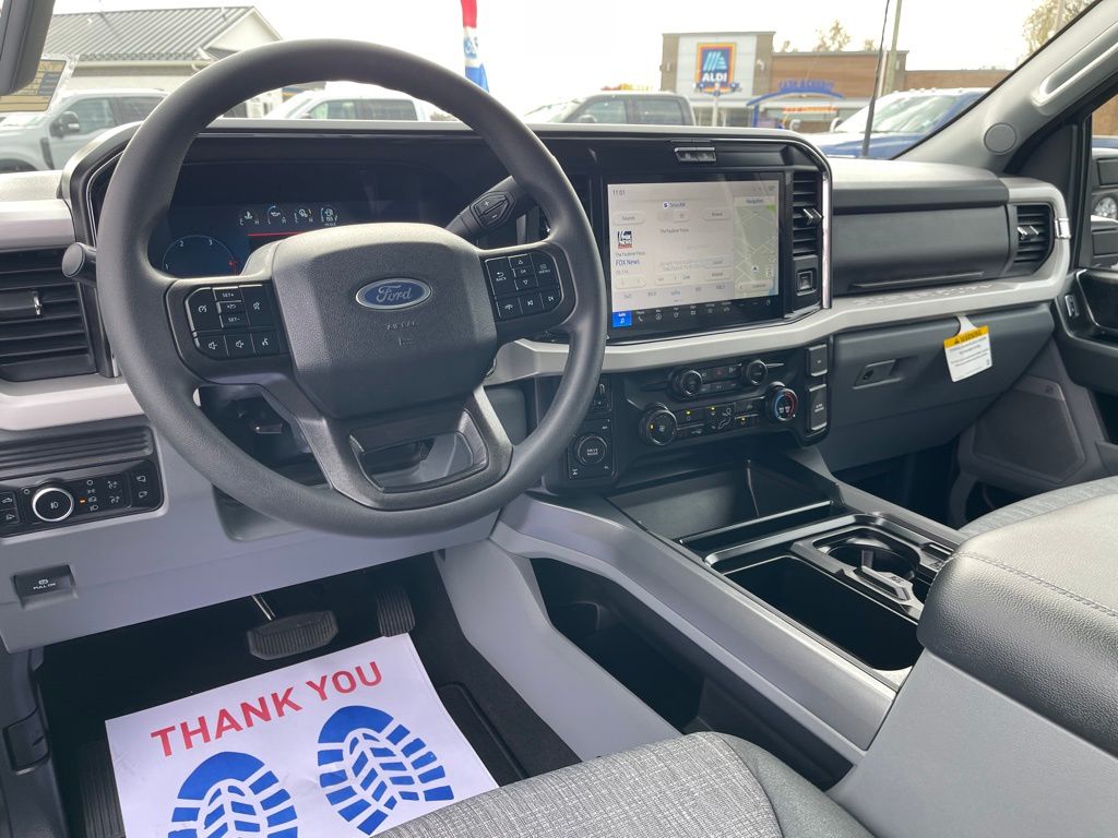2026 Ford F-350 Super Duty XLT - Photo 12