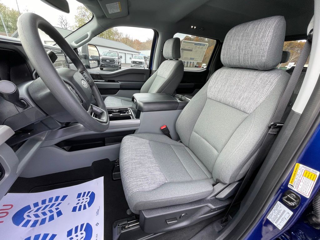 2026 Ford F-350 Super Duty XLT - Photo 11
