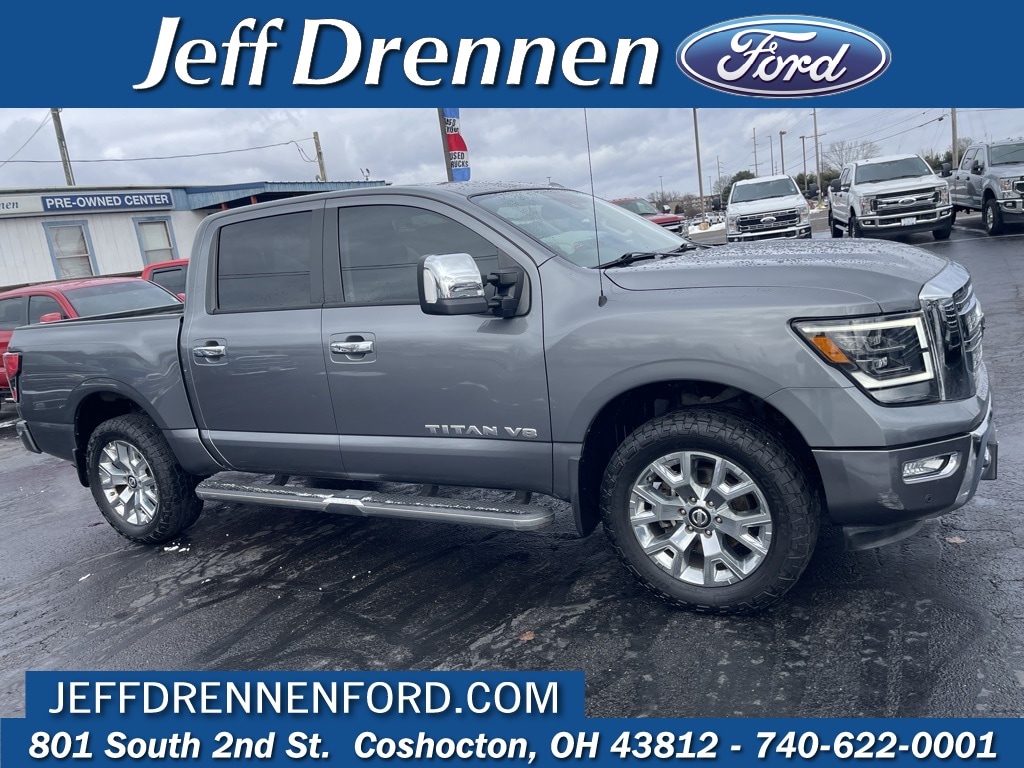 2020 Nissan Titan SL's photo