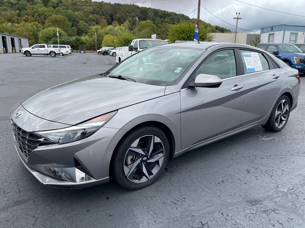 2023 Hyundai Elantra Hybrid Limited photo 2