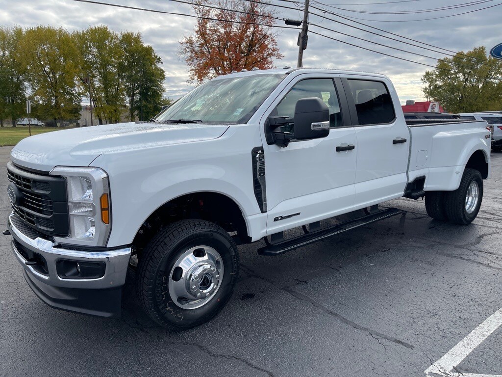 2026 Ford F-350 XL photo 2