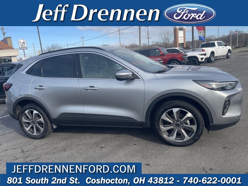 2024 Ford Escape Platinum's photo