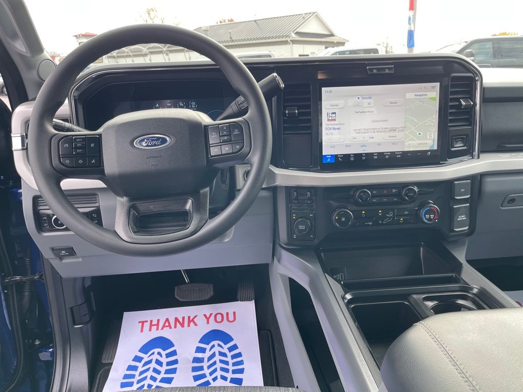 2026 Ford F-350 Super Duty XLT - Photo 13