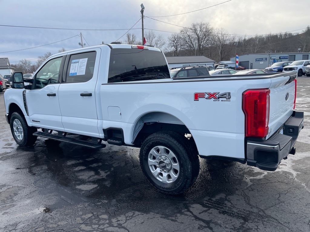 Used 2024 Ford F-250SD XLT Truck