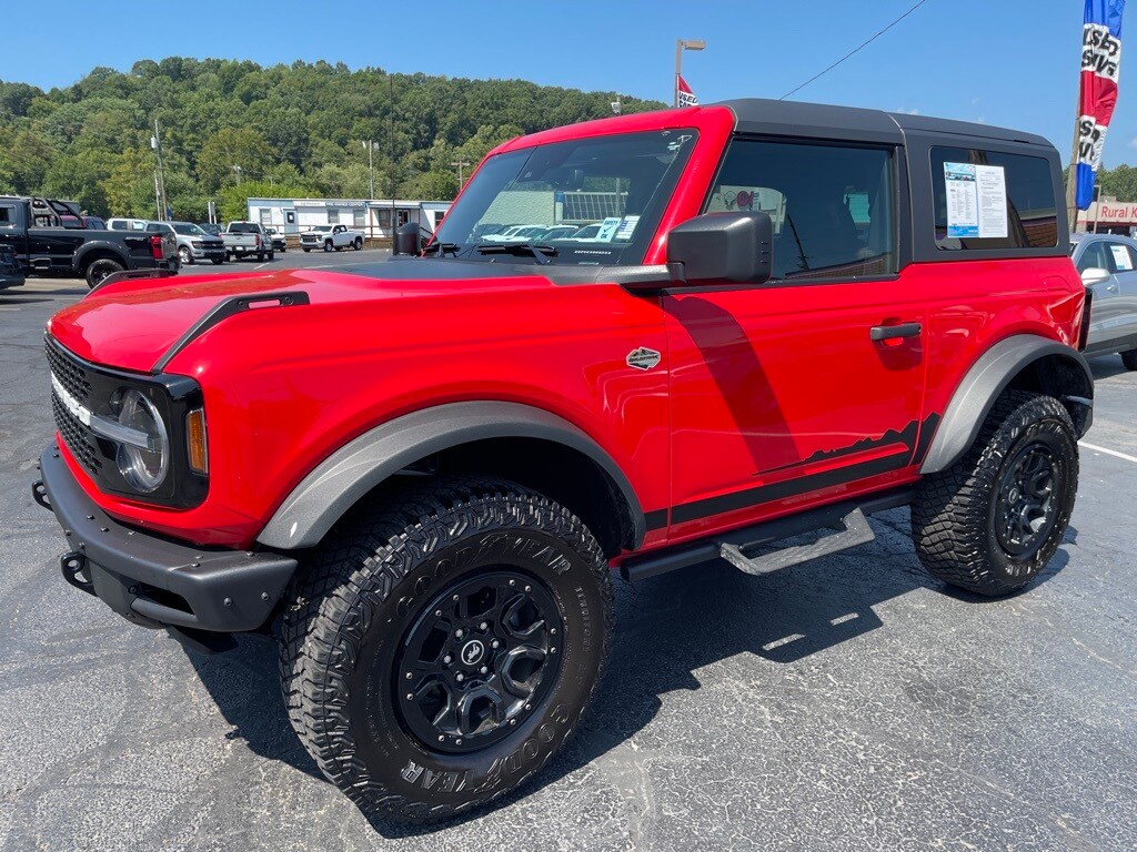 2023 Ford Bronco Wildtrak photo 2