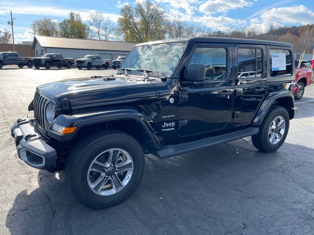 2021 Jeep Wrangler Unlimited Sahara photo 2