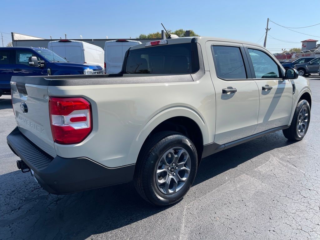 New 2025 Ford Maverick XLT Truck
