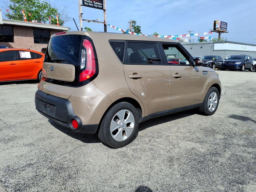 Used 2015 Kia Soul Base FWD Hatchback