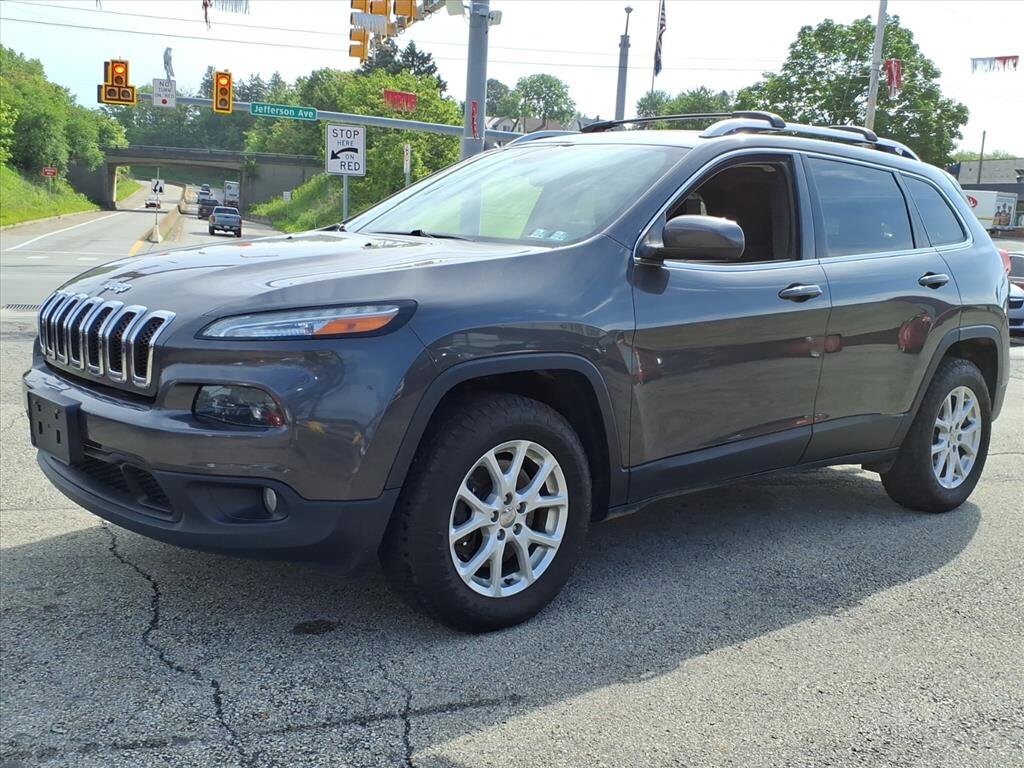 Used 2016 Jeep Cherokee Latitude 4x4 SUV
