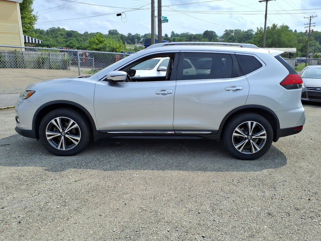Used 2017 Nissan Rogue SL SUV