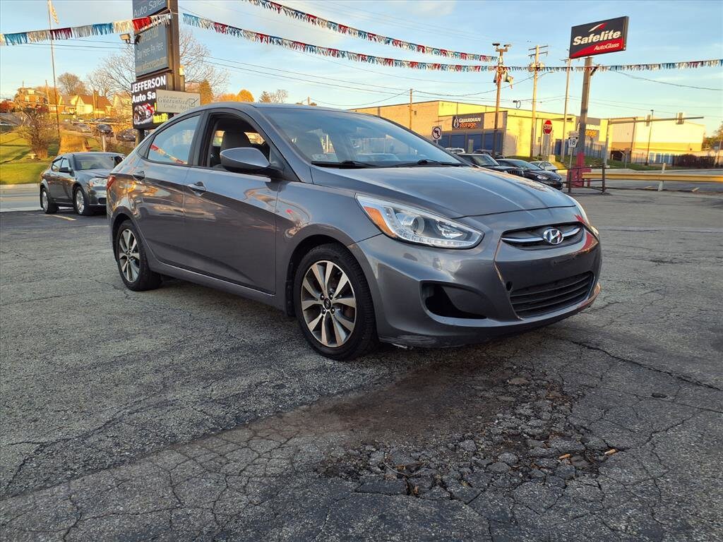 Used 2016 Hyundai Accent SE Sedan