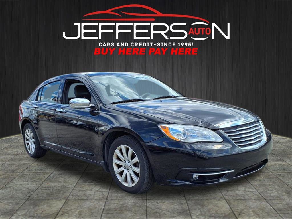 2013 Chrysler 200 Limited's photo