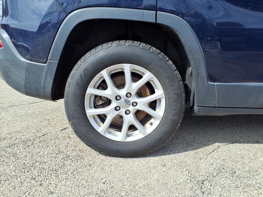 2015 Jeep Cherokee Sport - Photo 8
