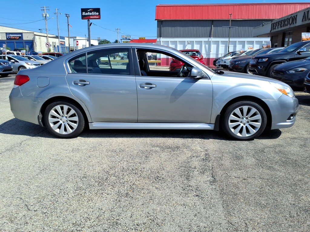 Used 2011 Subaru Legacy 2.5i Limited w/Power Moonroof Sedan