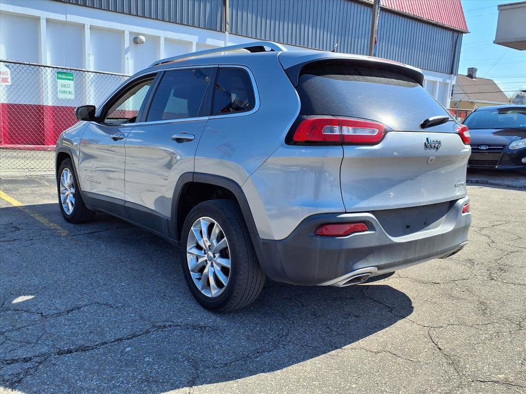 Used 2015 Jeep Cherokee Limited FWD SUV