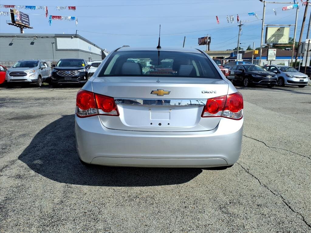 Used 2014 Chevrolet Cruze LS Auto Sedan