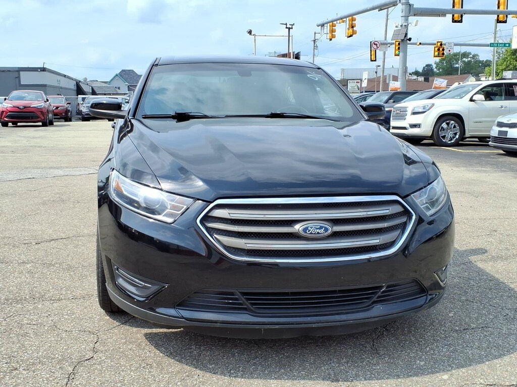 Used 2018 Ford Taurus SEL Sedan