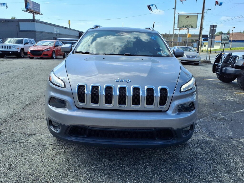 Used 2017 Jeep Cherokee Latitude 4x4 SUV