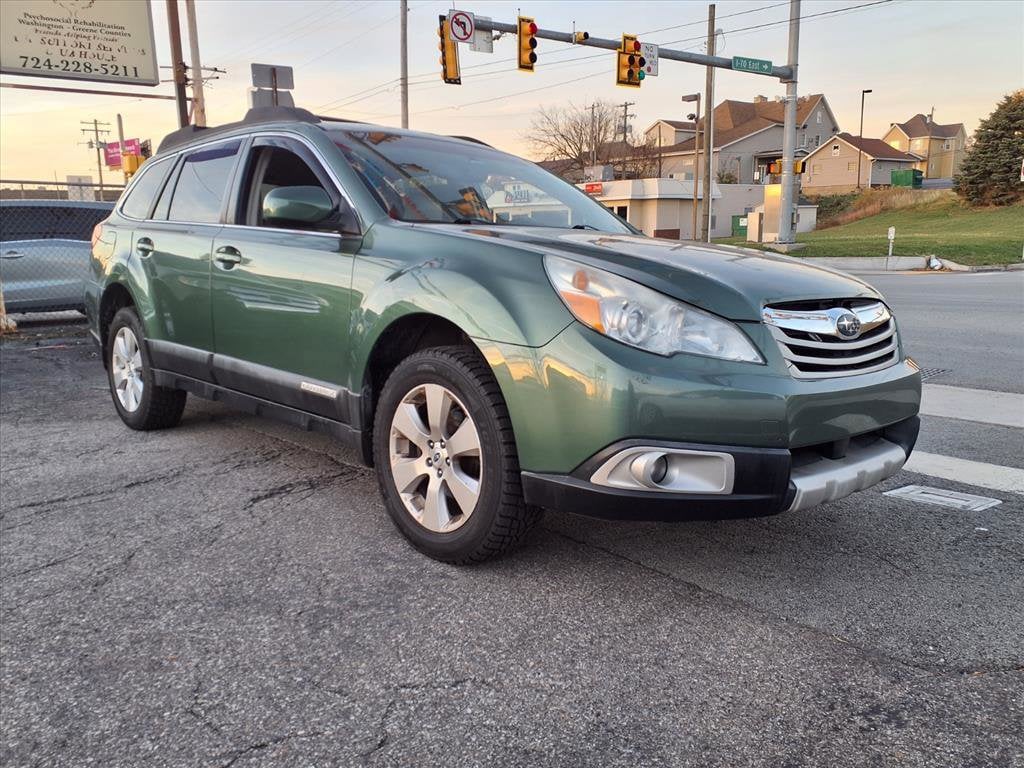 Used 2011 Subaru Outback 2.5i Limited (CVT) SUV