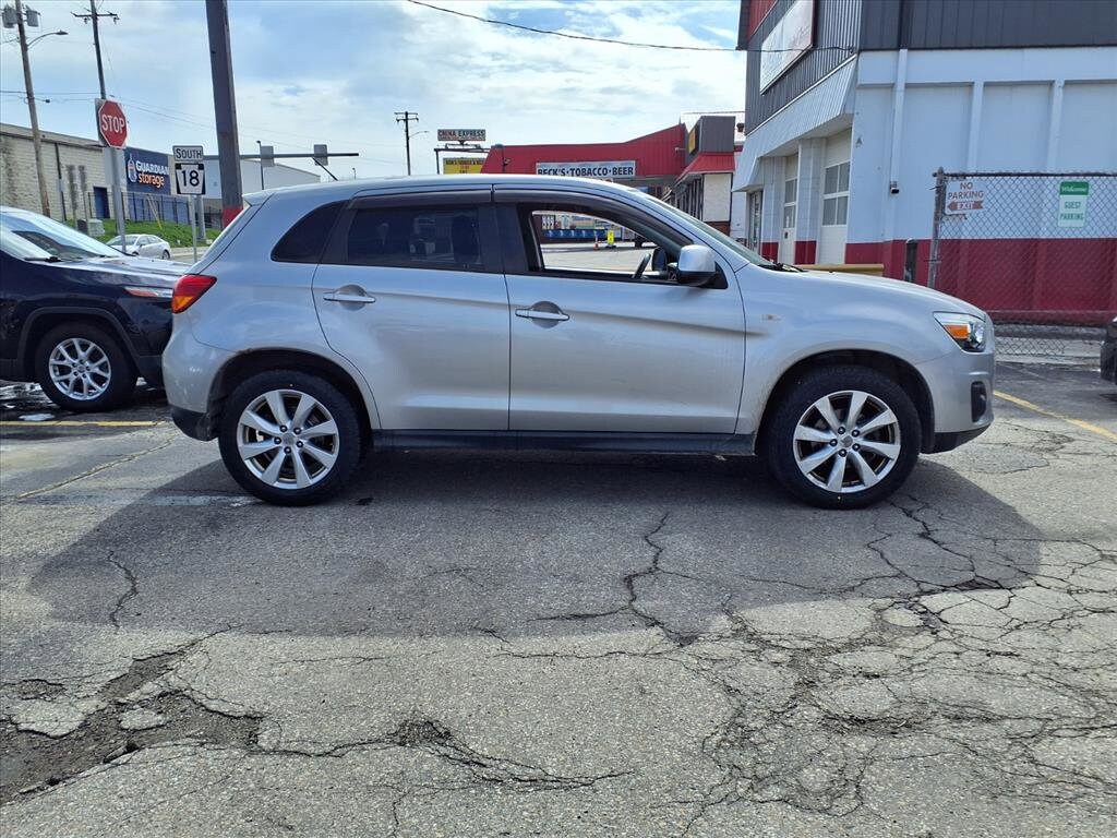 Used 2015 Mitsubishi Outlander Sport ES SUV