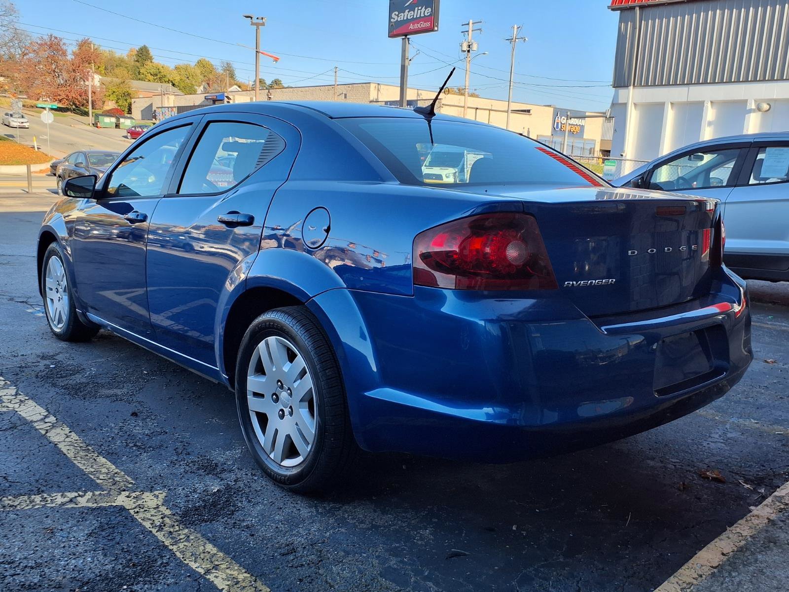 Used 2014 Dodge Avenger SE Sedan