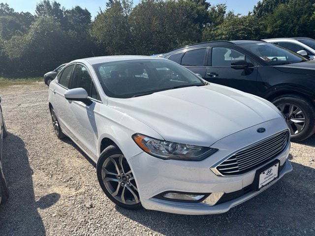 Used 2017 Ford Fusion SE with VIN 3FA6P0HD2HR292961 for sale in Jefferson City, MO