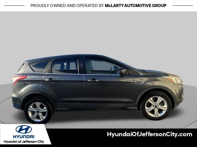 Used 2016 Ford Escape SE with VIN 1FMCU9GX5GUA35060 for sale in Jefferson City, MO