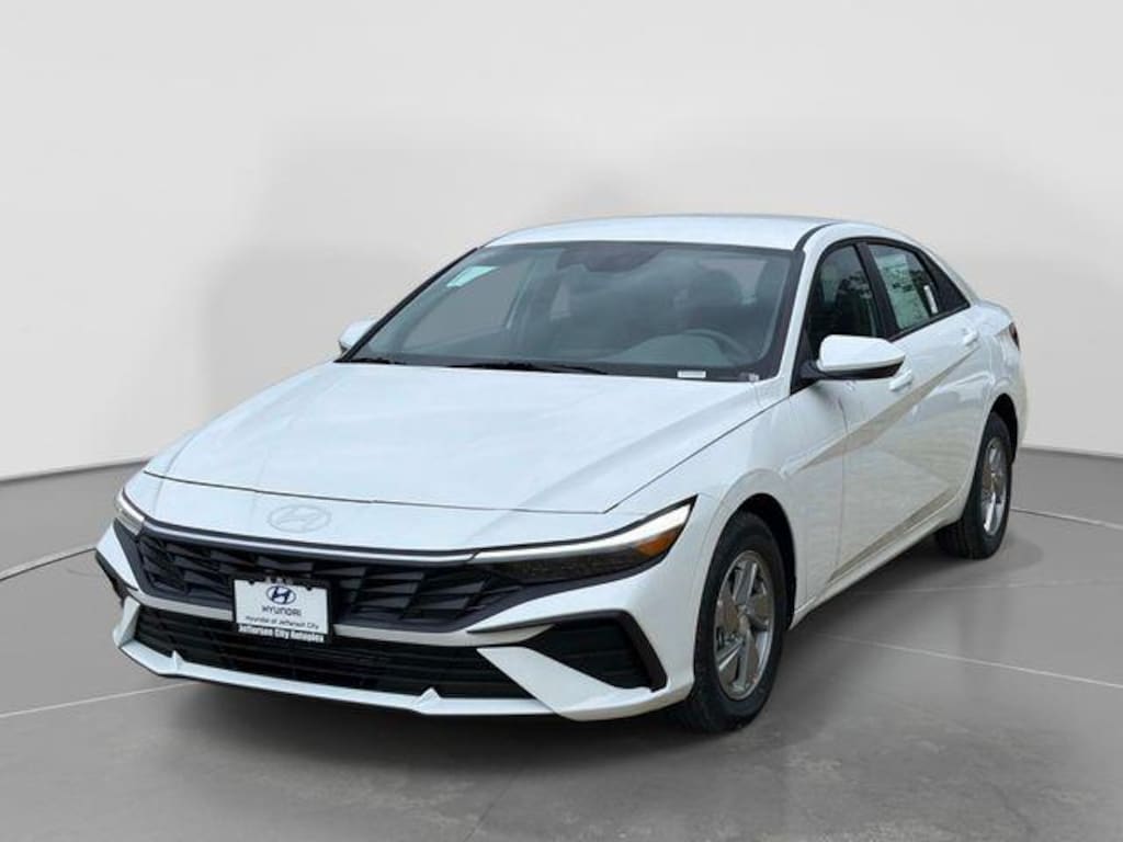 New 2026 Hyundai Elantra SE Sedan