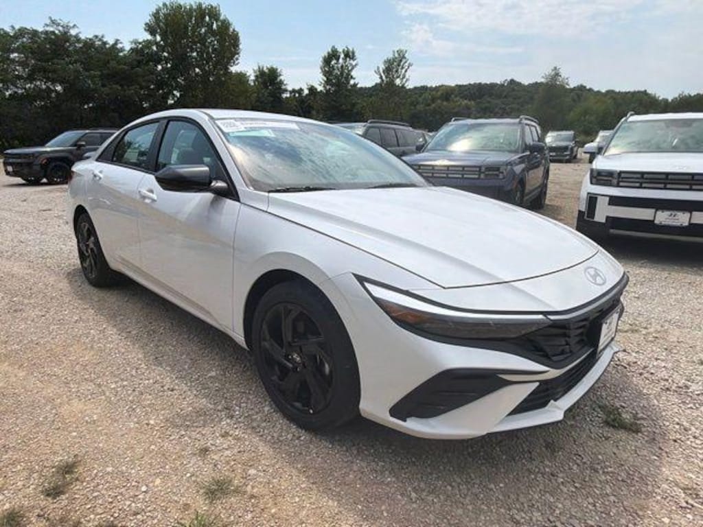 New 2026 Hyundai Elantra SEL Sport Sedan
