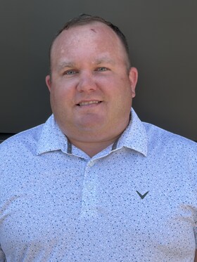 Staff member Jacob Warren  from ID_4af404