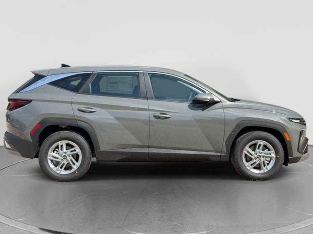 New 2026 Hyundai Tucson SE FWD SUV